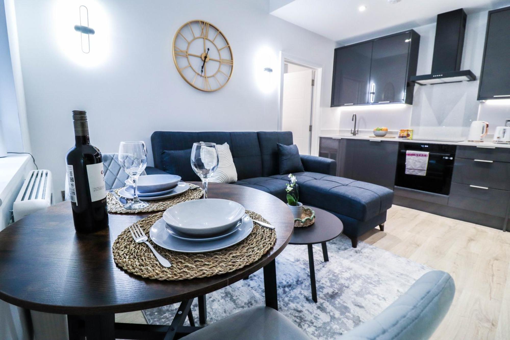Modern 1-Bed Apartment In Buckinghamshire With Free Wifi, Parking & Garden High Wycombe Extérieur photo
