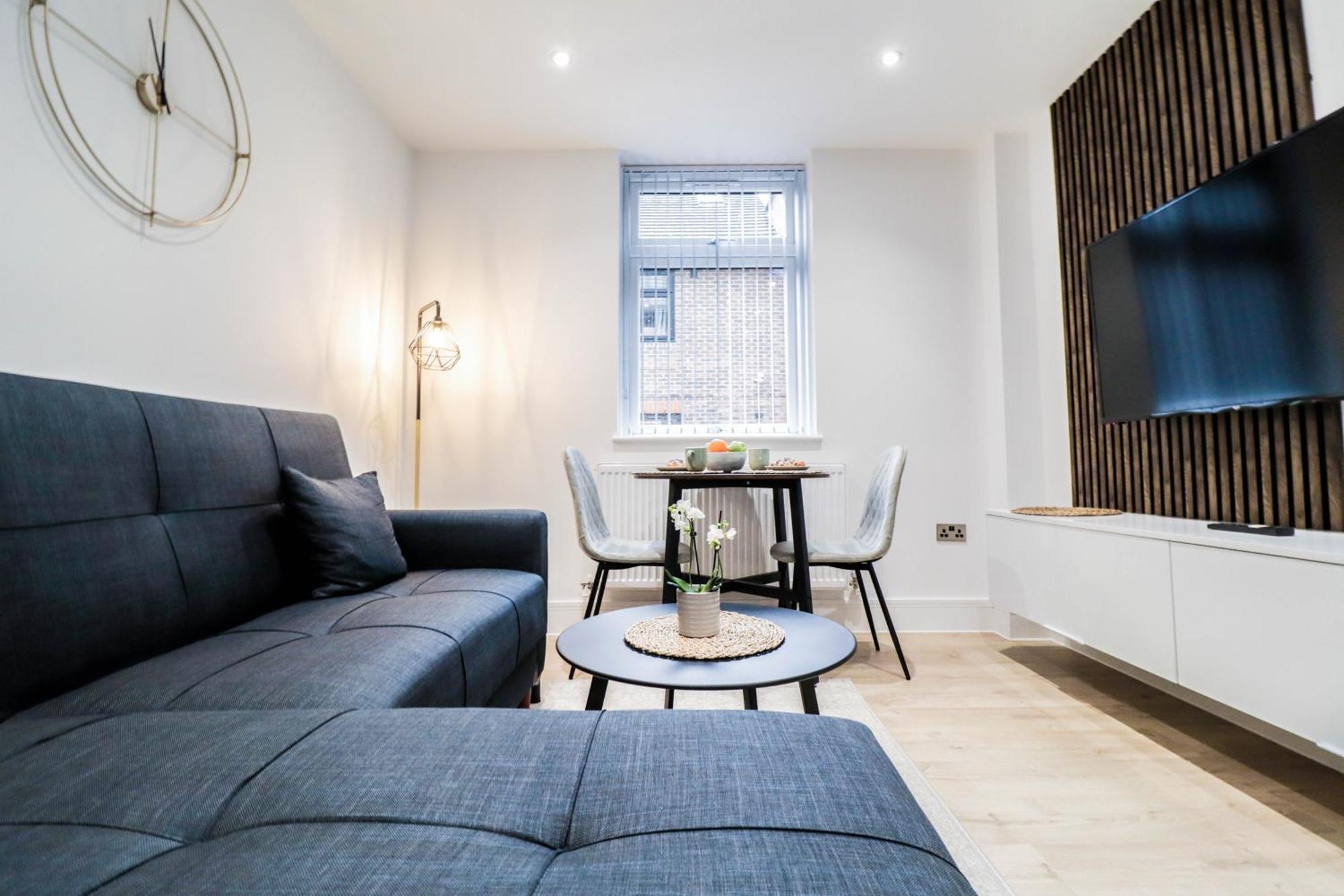 Modern 1-Bed Apartment In Buckinghamshire With Free Wifi, Parking & Garden High Wycombe Extérieur photo