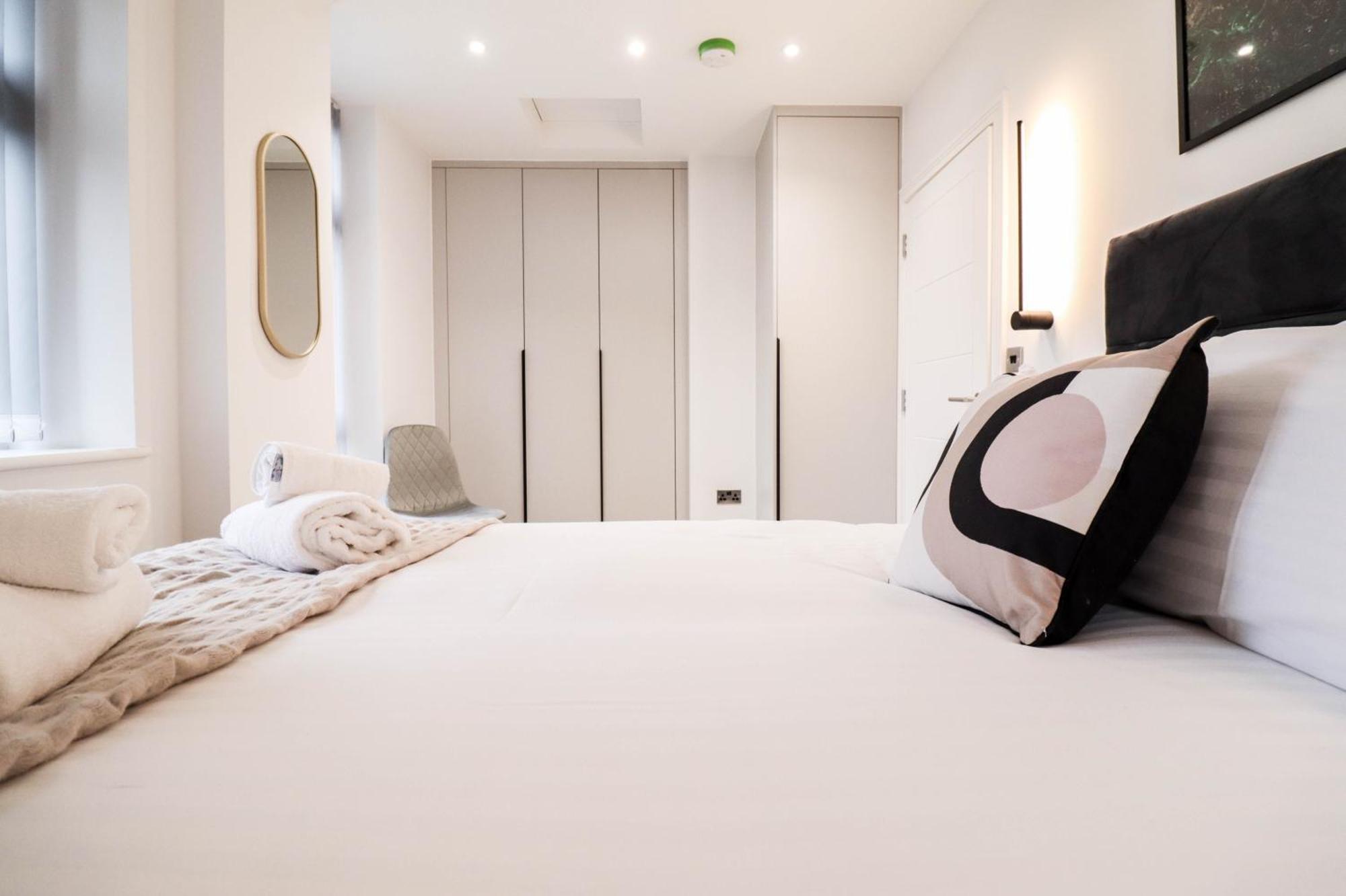 Modern 1-Bed Apartment In Buckinghamshire With Free Wifi, Parking & Garden High Wycombe Extérieur photo