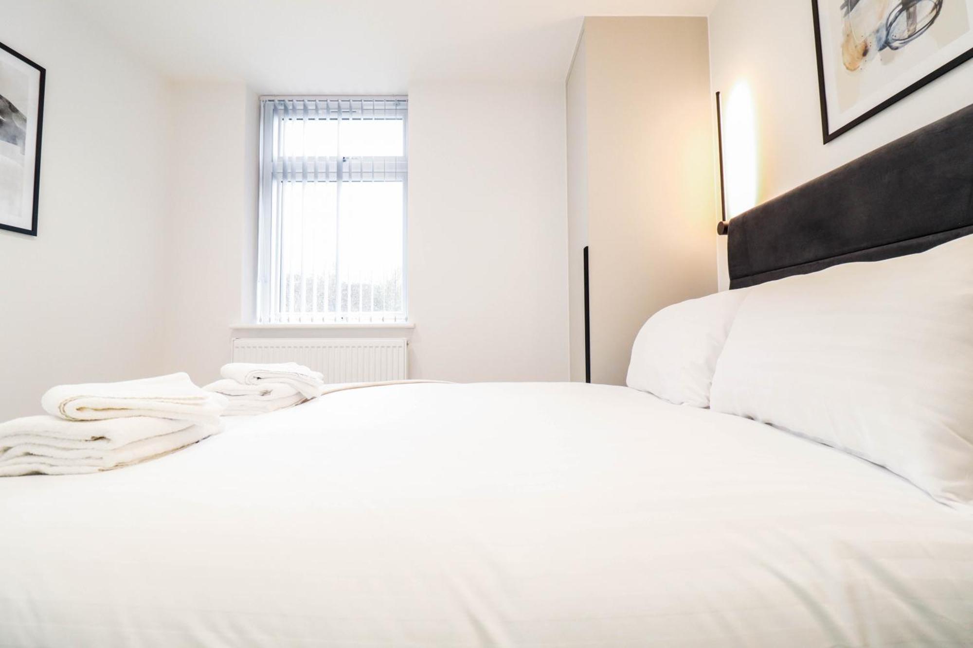 Modern 1-Bed Apartment In Buckinghamshire With Free Wifi, Parking & Garden High Wycombe Extérieur photo