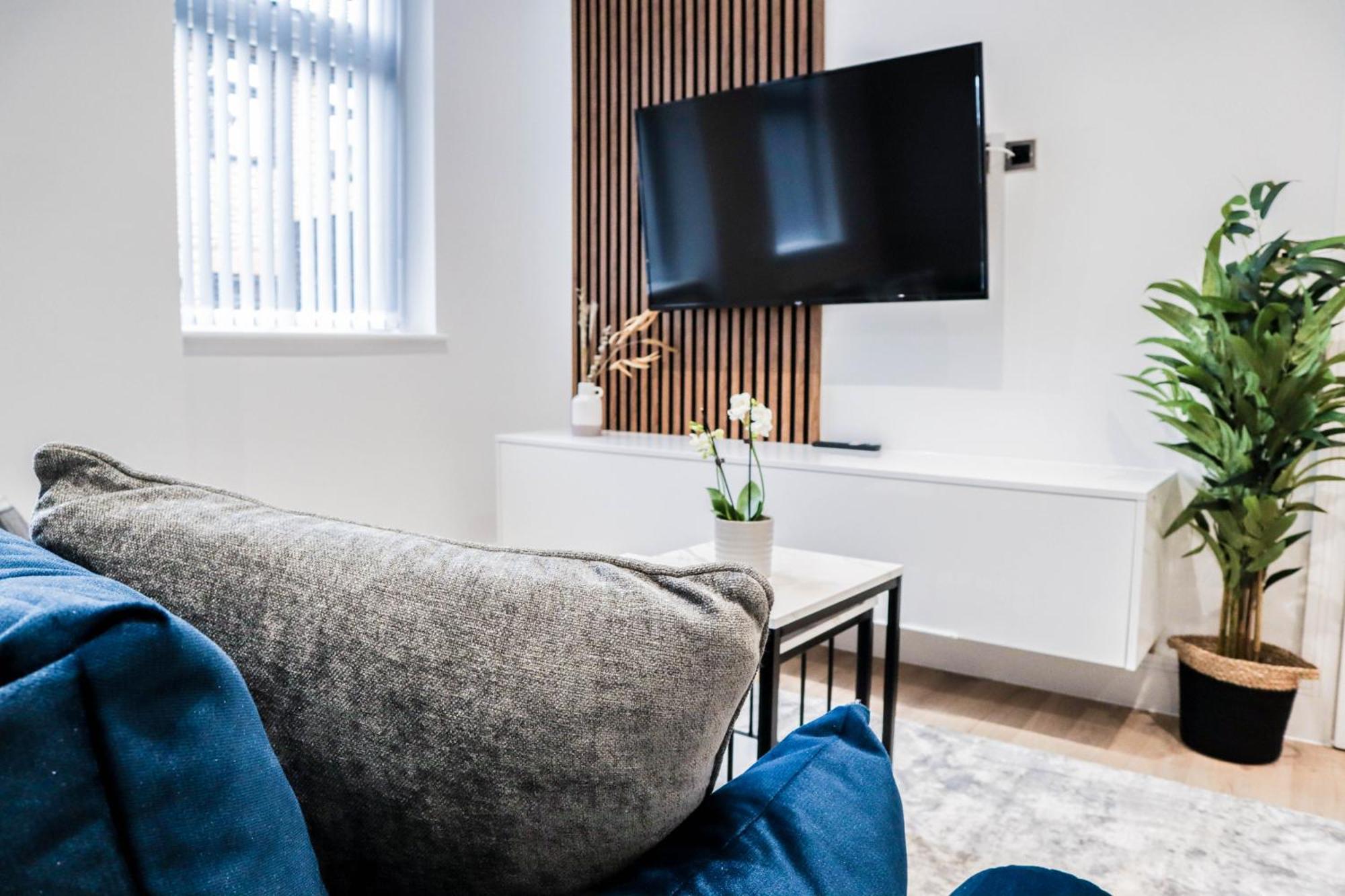 Modern 1-Bed Apartment In Buckinghamshire With Free Wifi, Parking & Garden High Wycombe Extérieur photo