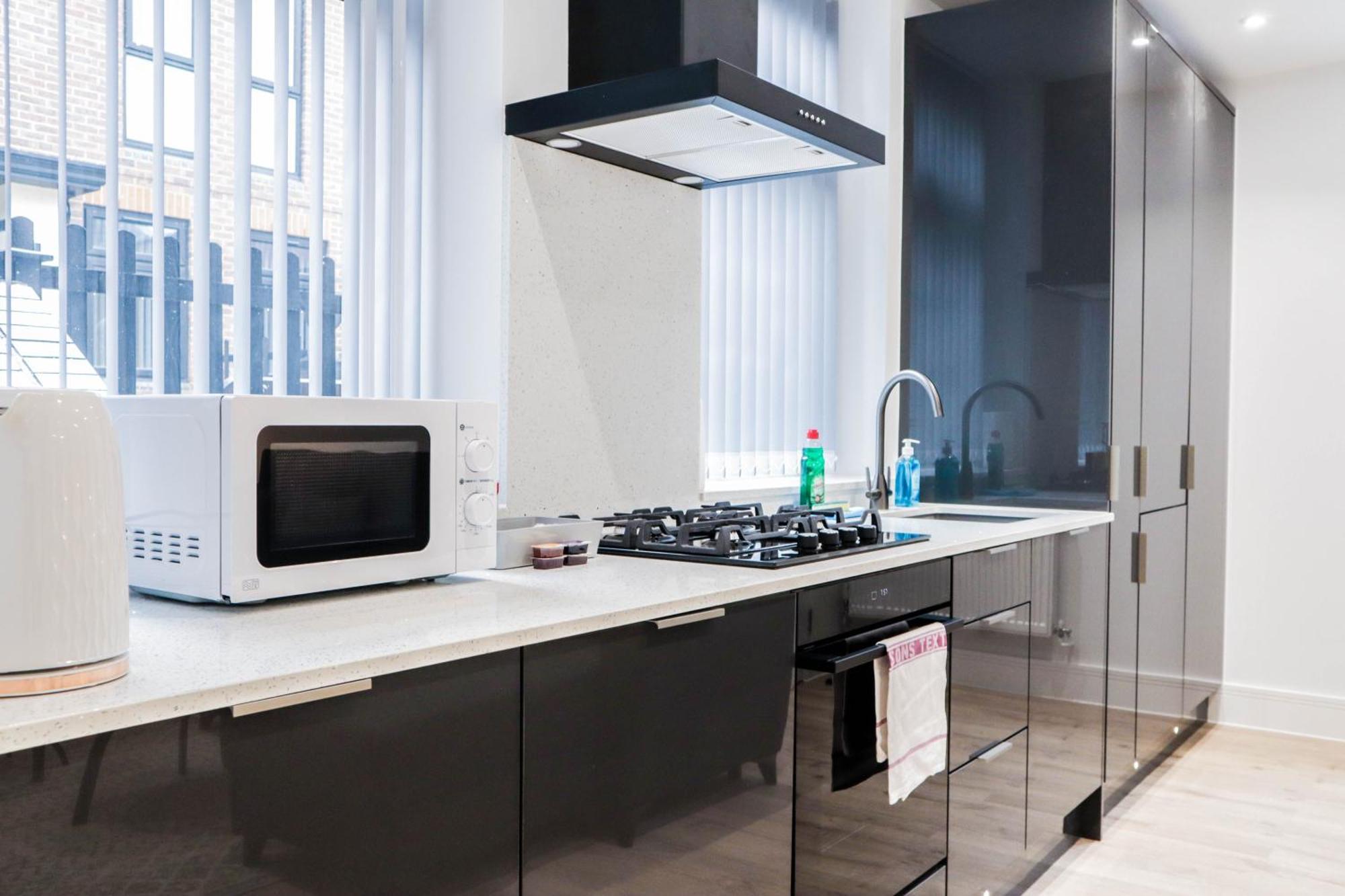 Modern 1-Bed Apartment In Buckinghamshire With Free Wifi, Parking & Garden High Wycombe Extérieur photo