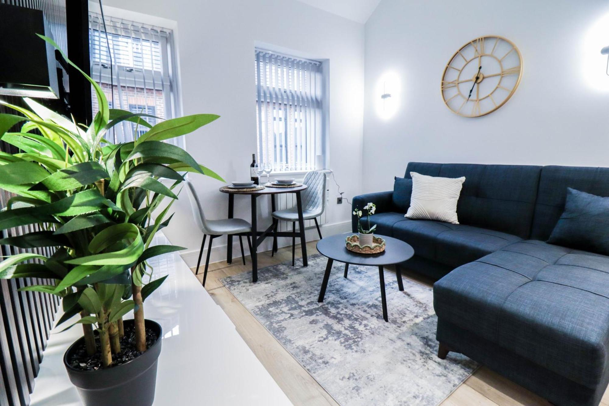 Modern 1-Bed Apartment In Buckinghamshire With Free Wifi, Parking & Garden High Wycombe Extérieur photo