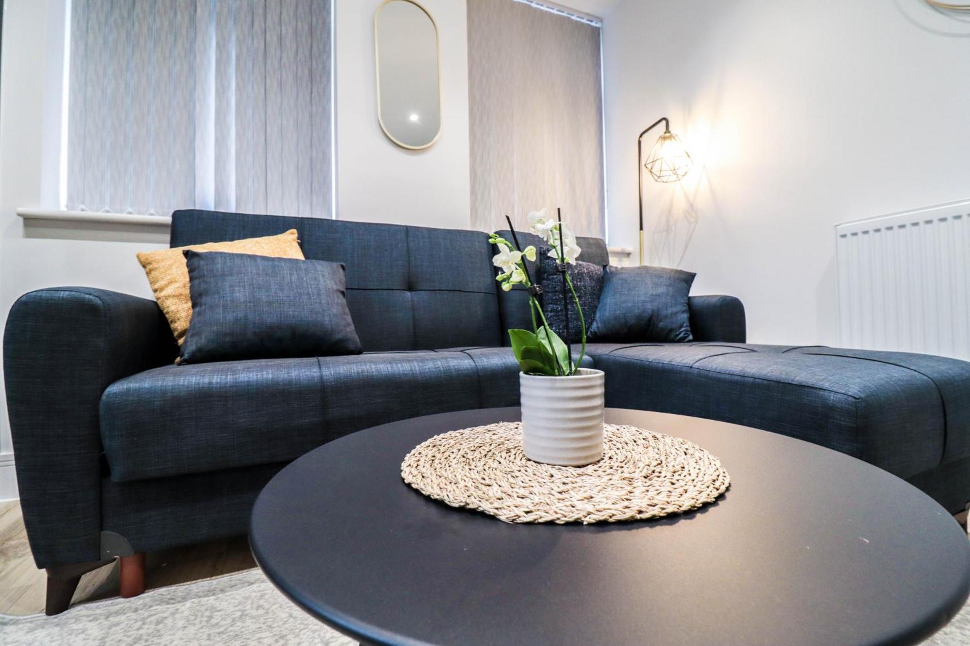 Modern 1-Bed Apartment In Buckinghamshire With Free Wifi, Parking & Garden High Wycombe Extérieur photo