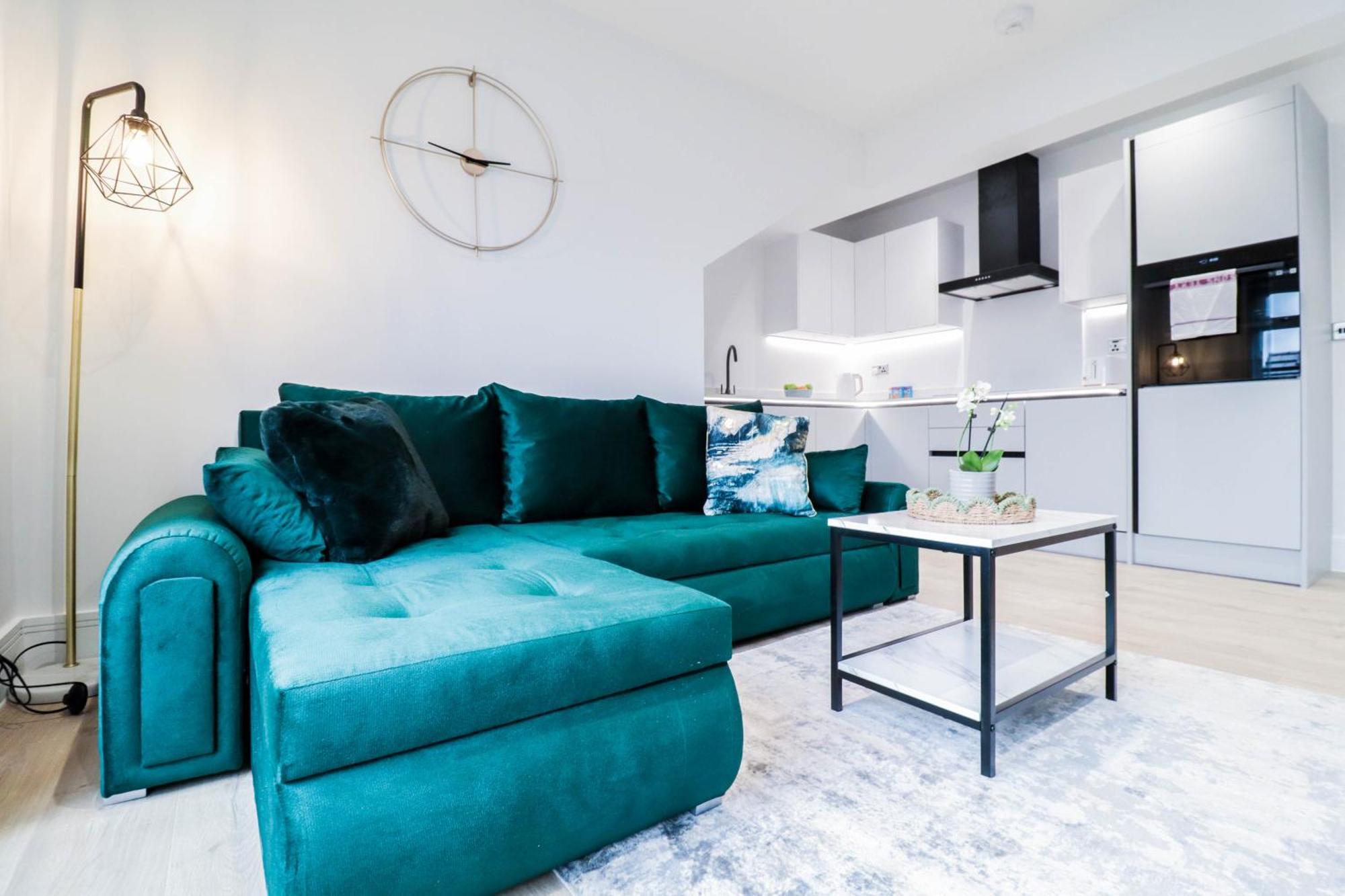 Modern 1-Bed Apartment In Buckinghamshire With Free Wifi, Parking & Garden High Wycombe Extérieur photo