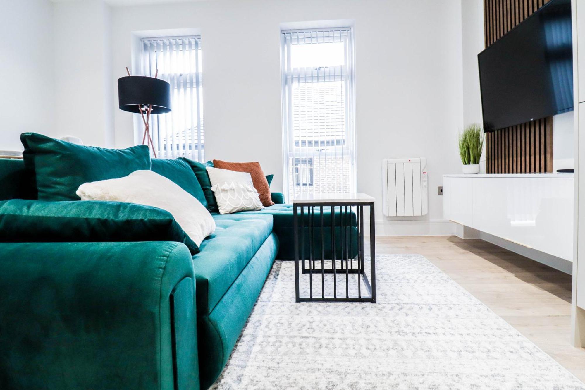 Modern 1-Bed Apartment In Buckinghamshire With Free Wifi, Parking & Garden High Wycombe Extérieur photo