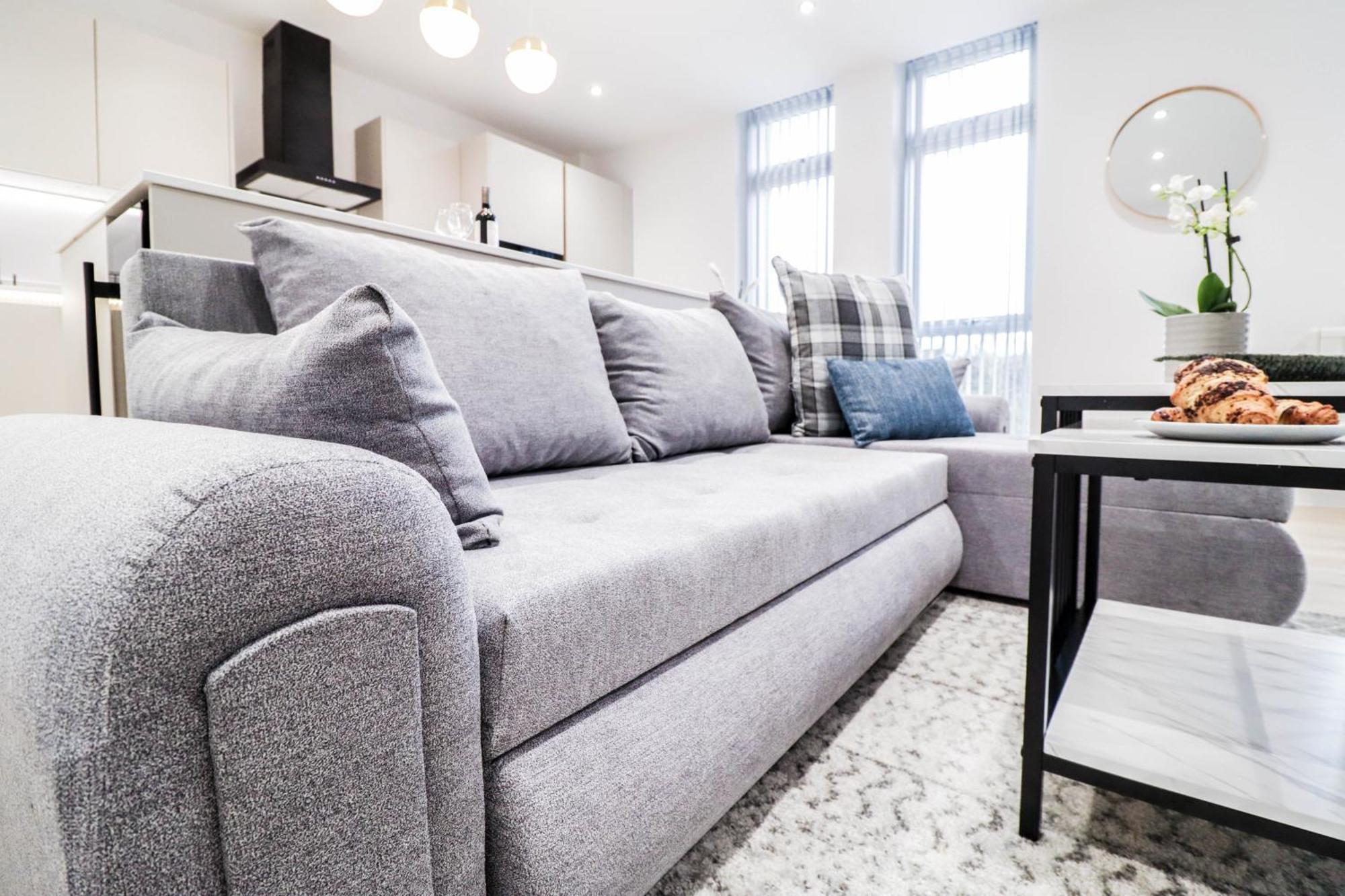 Modern 1-Bed Apartment In Buckinghamshire With Free Wifi, Parking & Garden High Wycombe Extérieur photo