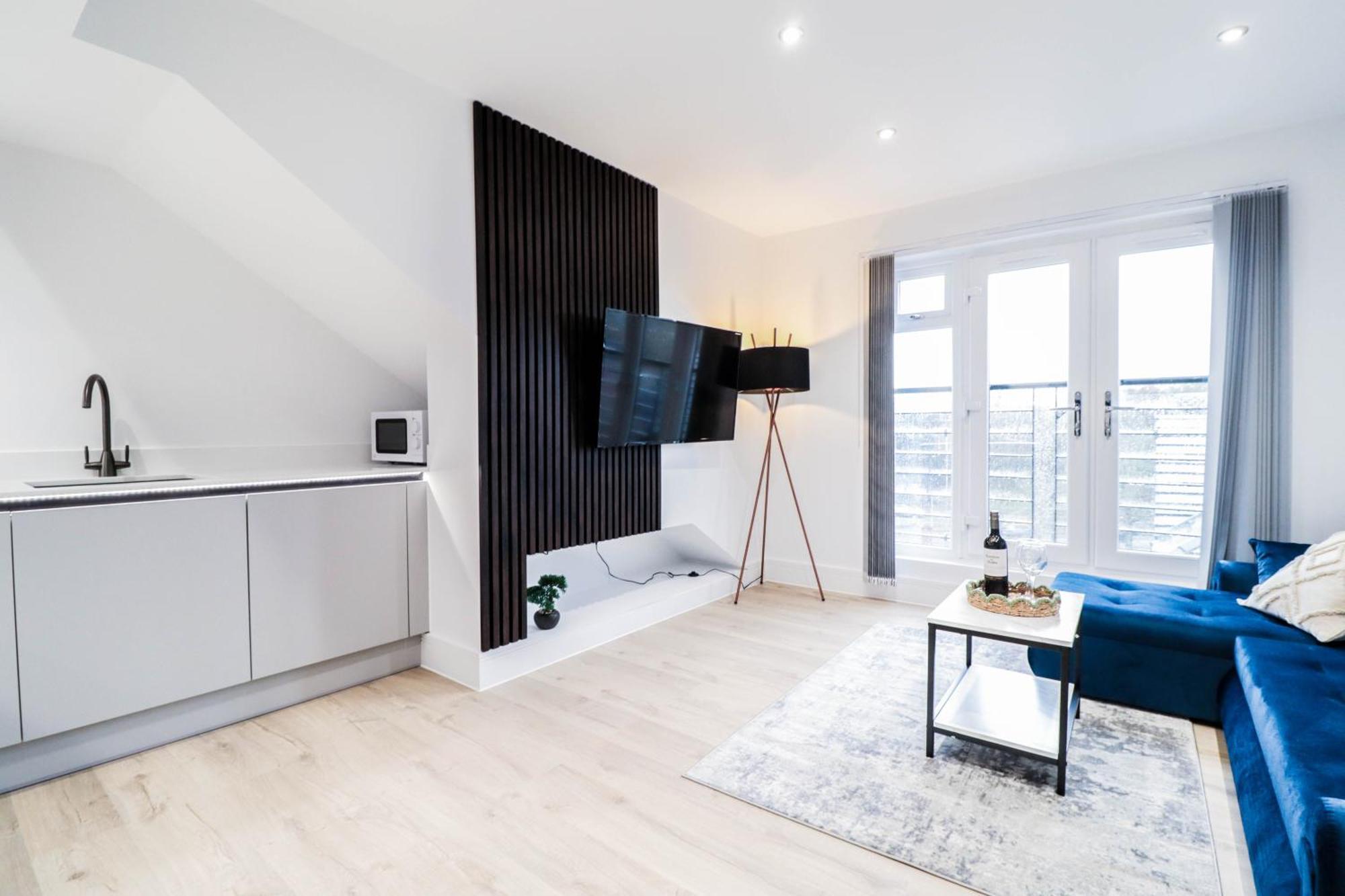 Modern 1-Bed Apartment In Buckinghamshire With Free Wifi, Parking & Garden High Wycombe Extérieur photo