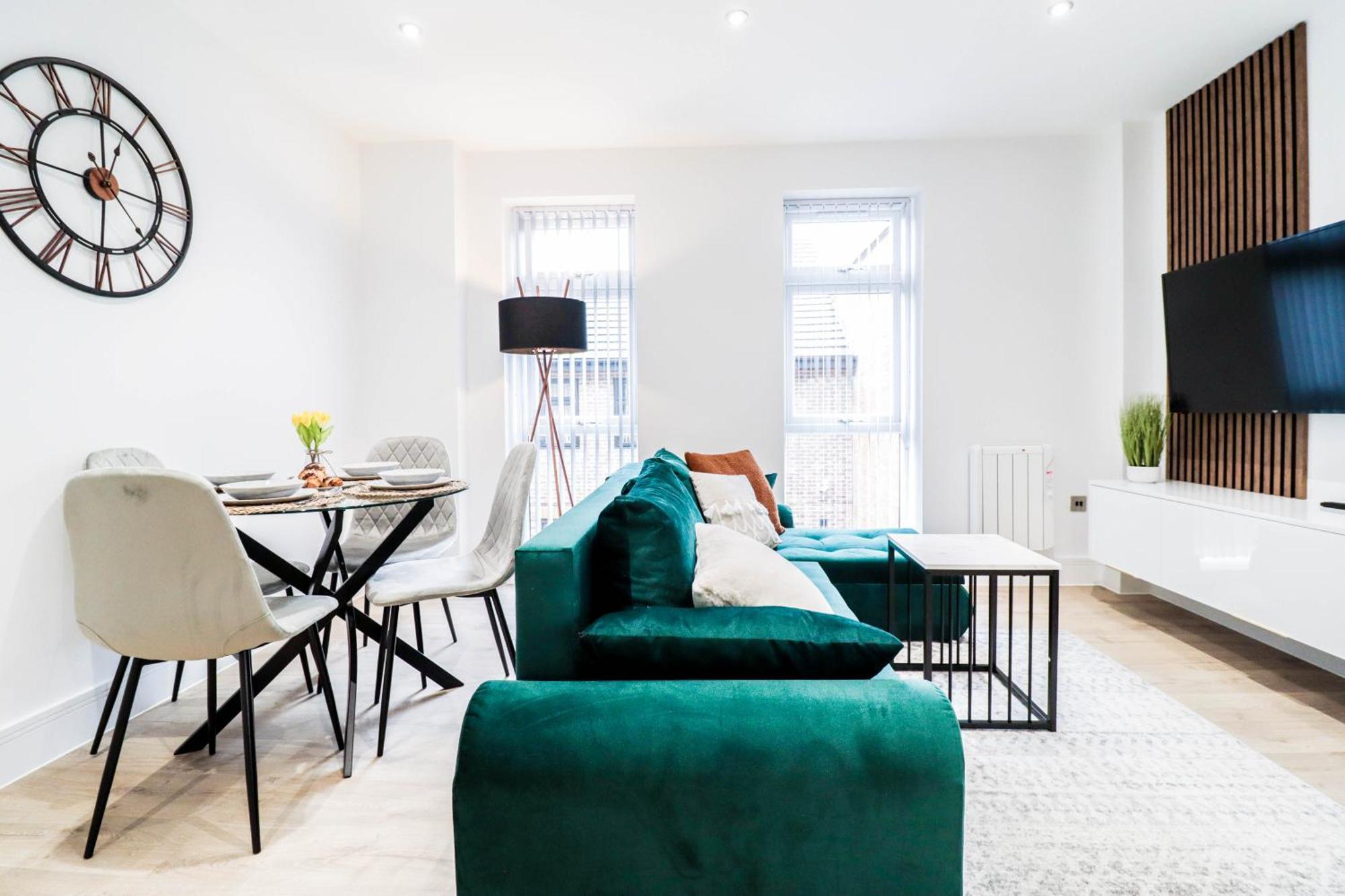 Modern 1-Bed Apartment In Buckinghamshire With Free Wifi, Parking & Garden High Wycombe Extérieur photo