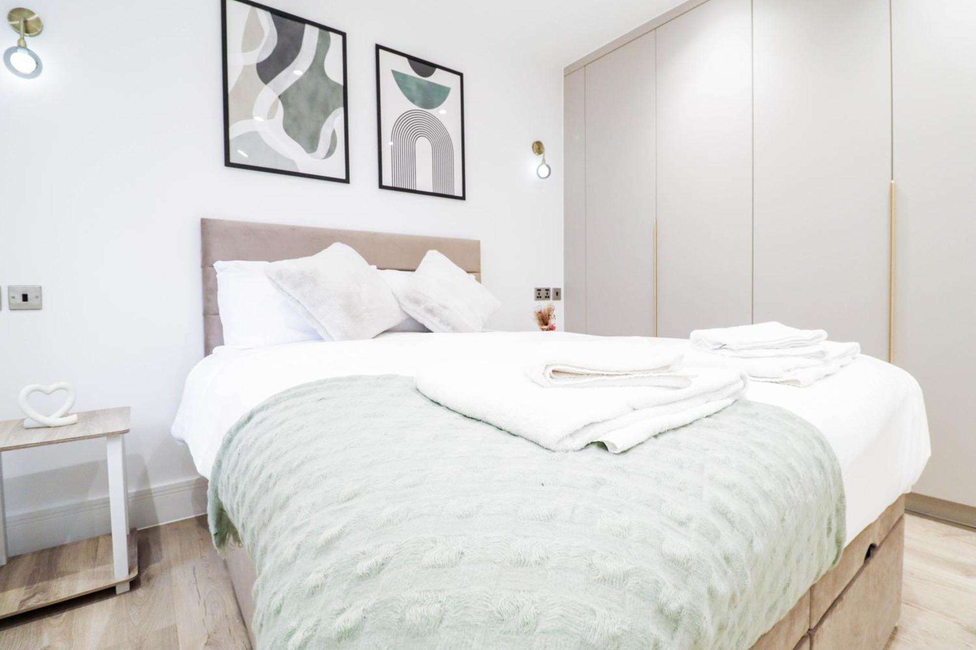 Modern 1-Bed Apartment In Buckinghamshire With Free Wifi, Parking & Garden High Wycombe Extérieur photo
